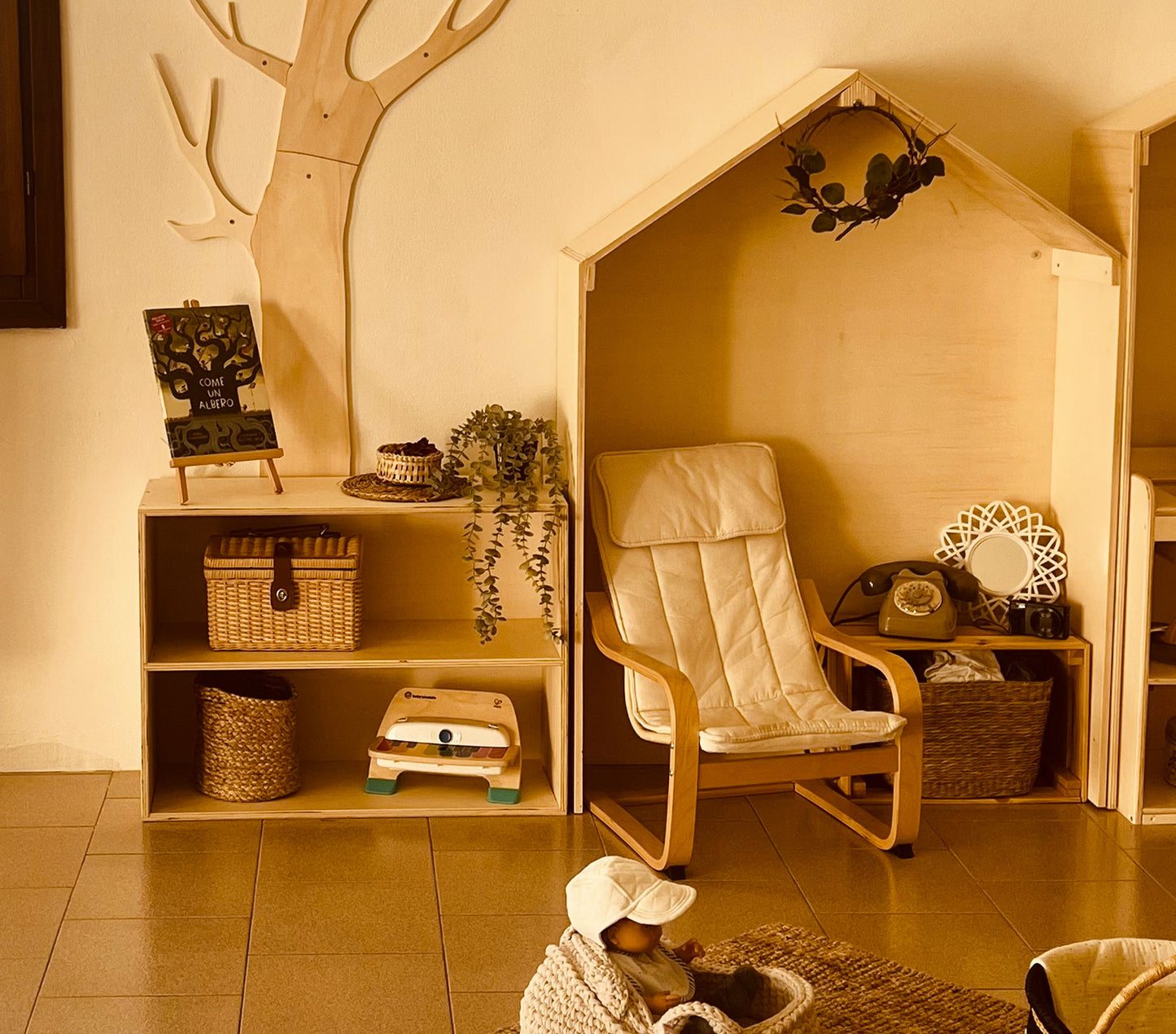 Mobile porta attività e giochi